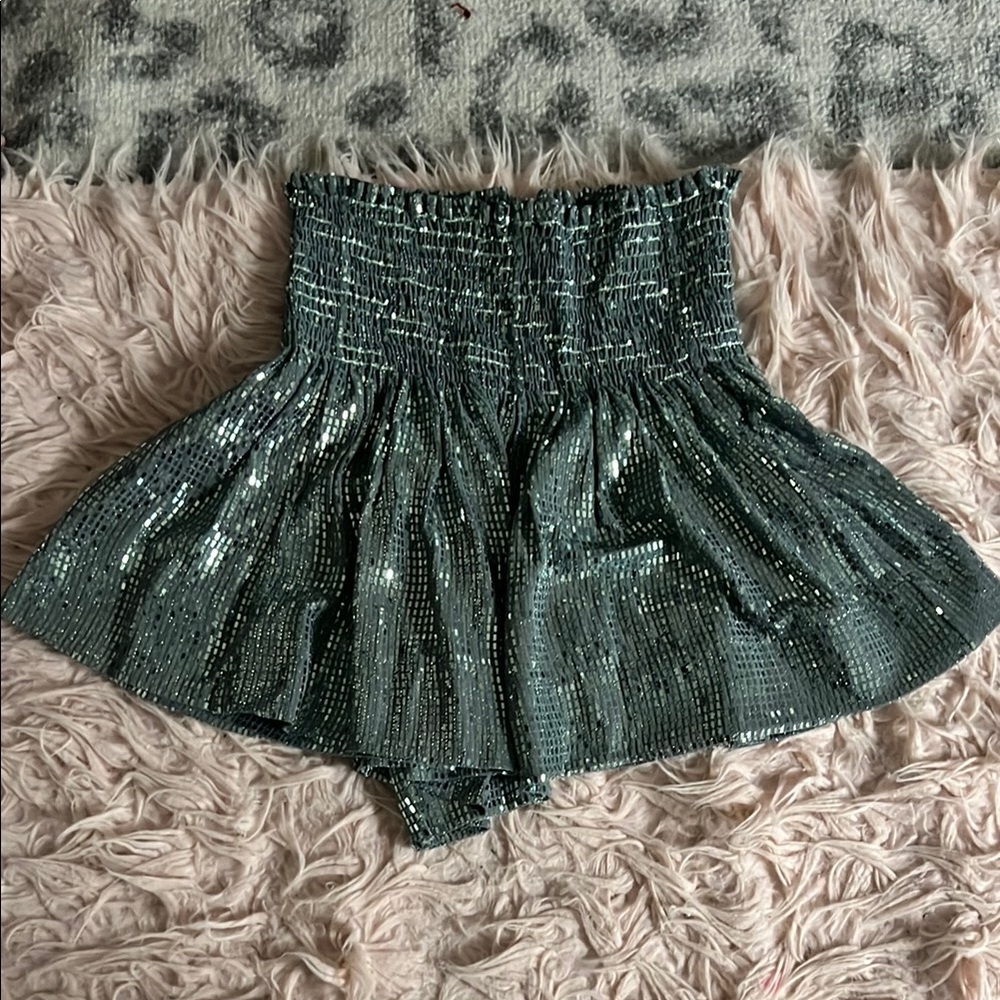 Shimmering Green High-Waisted Swing Shorts